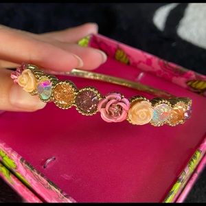 Betsy Johnson Bangle NWOT